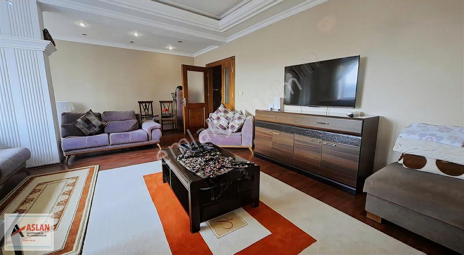 Çengelköyde Anacadde Üzerinde 4+2 Çatı Dubleks Kiralık Daire - Görsel 2