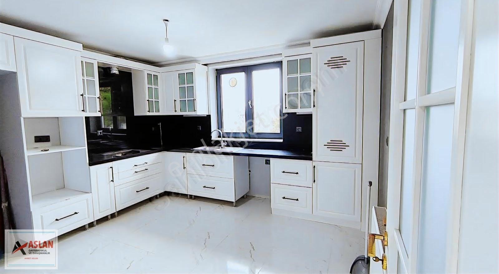 Üsküdar Çengelköy Güzeltepede Deniz Manzaralı Satılık Dublex - Görsel 24