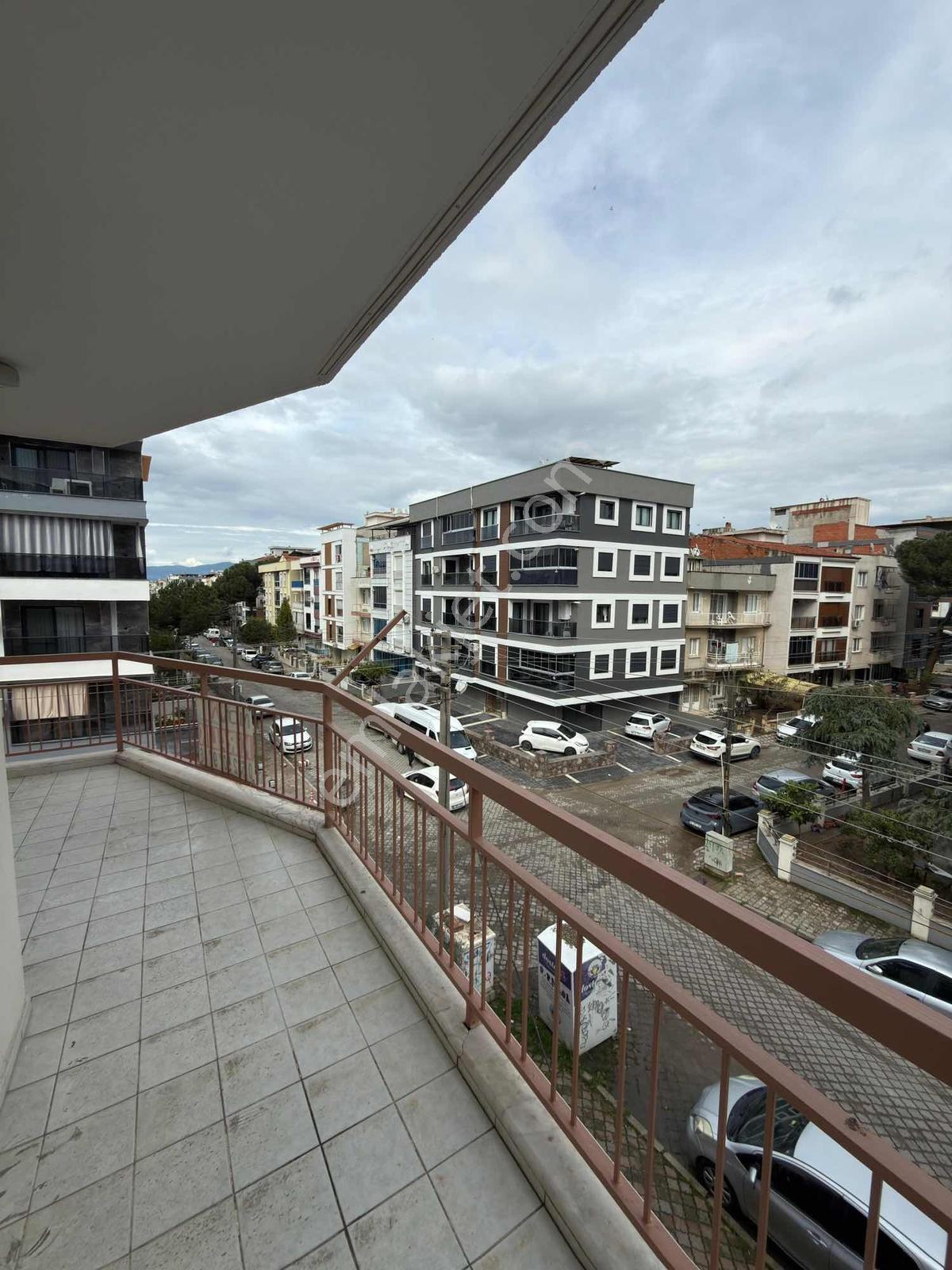 Nova'dan Cumhuriyet Mh Bahçeli Evlerde Kiralık Arakat Daire - Görsel 16