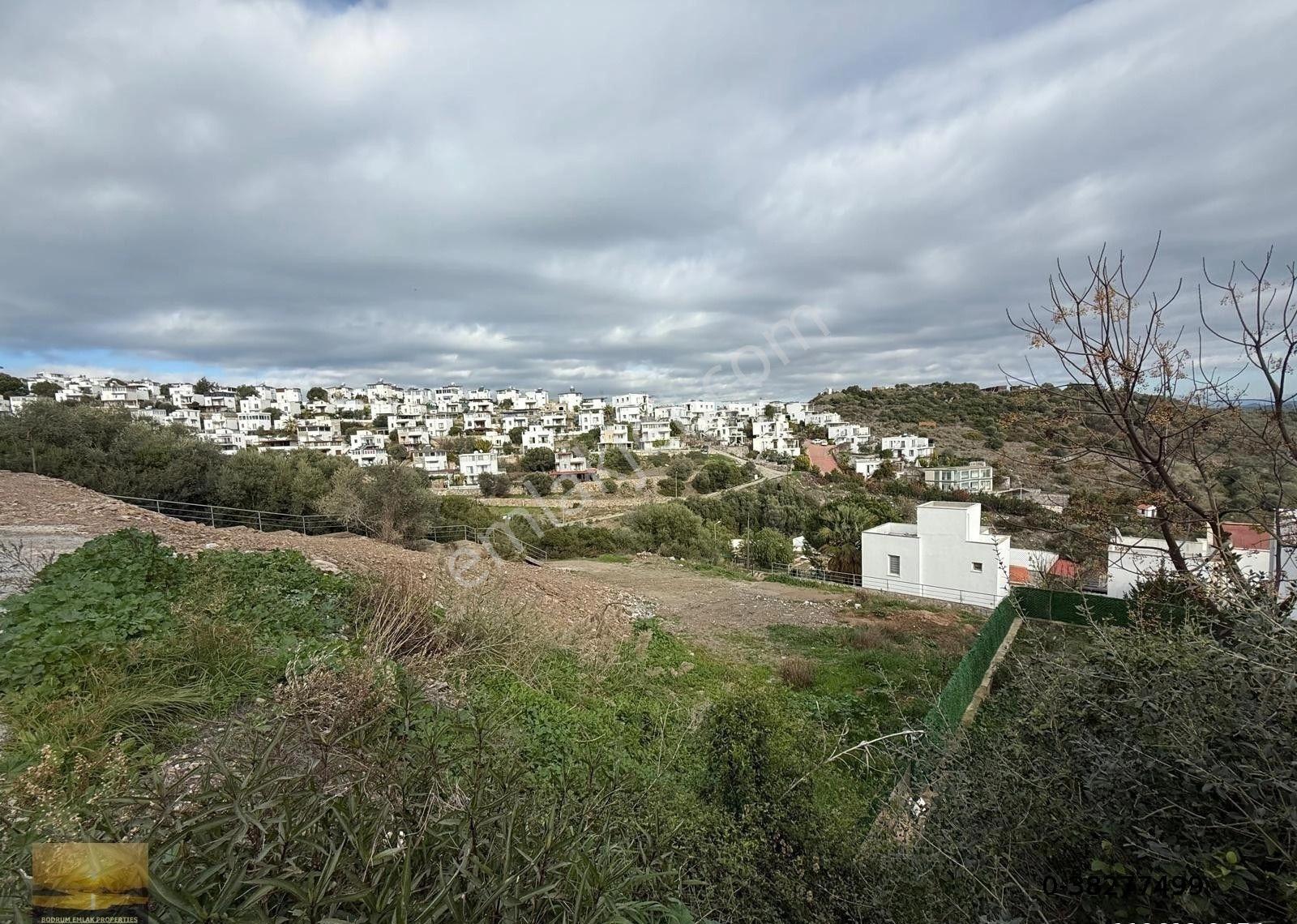 Satılık Arsa Villa Parseli Ruhsatlı Ve Özel Plajlı Sitede Yapsata Uygun Fırsat Yatırım İçin Kaçmaz - Görsel 4