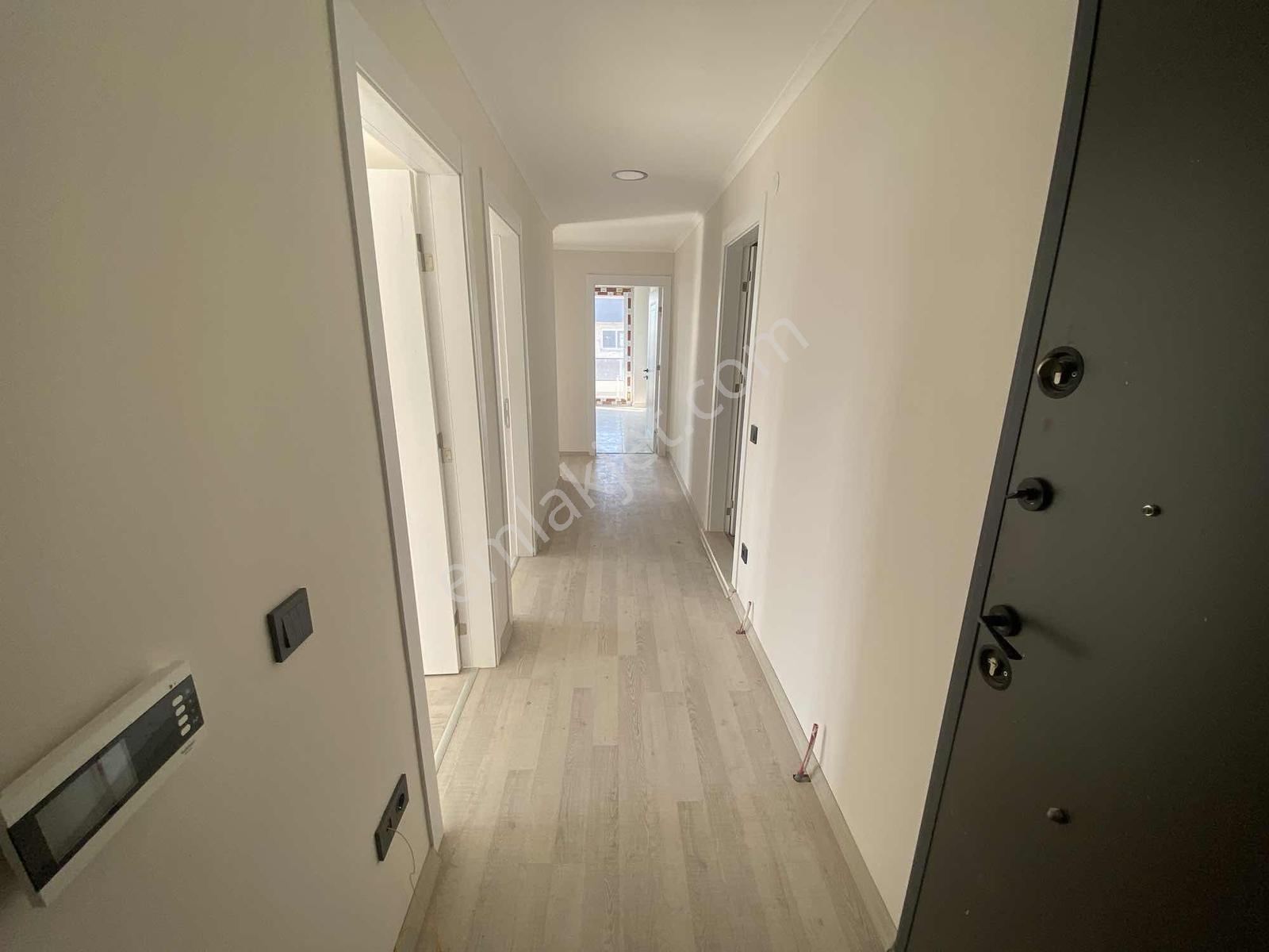 Dağlı !gayrimenkul'den 3+1 Ara- Kat Çift'banyo Cadde'üzeri ! - Görsel 8