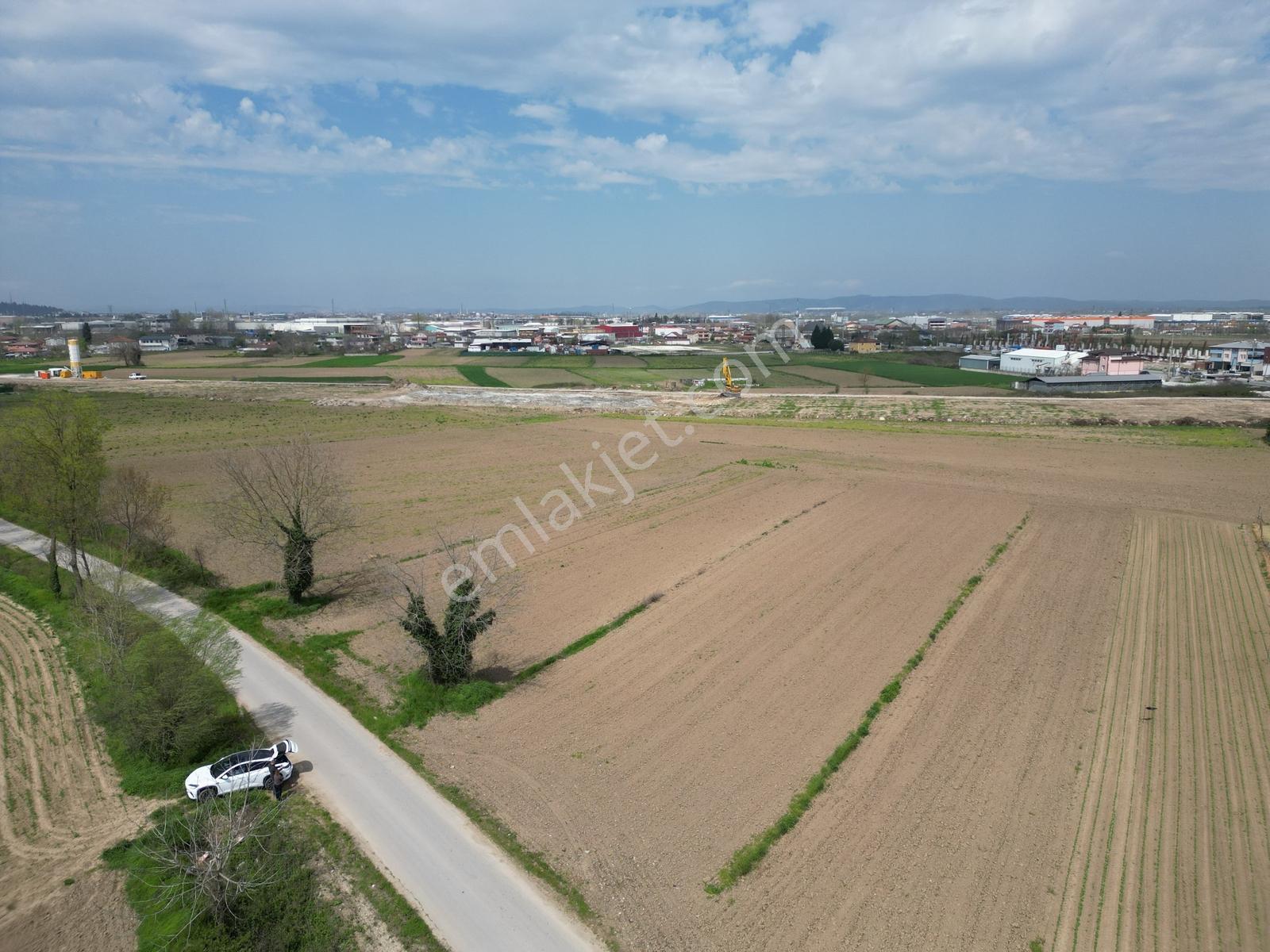 Remax Hür Ayfer Sever'den Satılık 2331 M2 Erenler Kozluk - Görsel 9