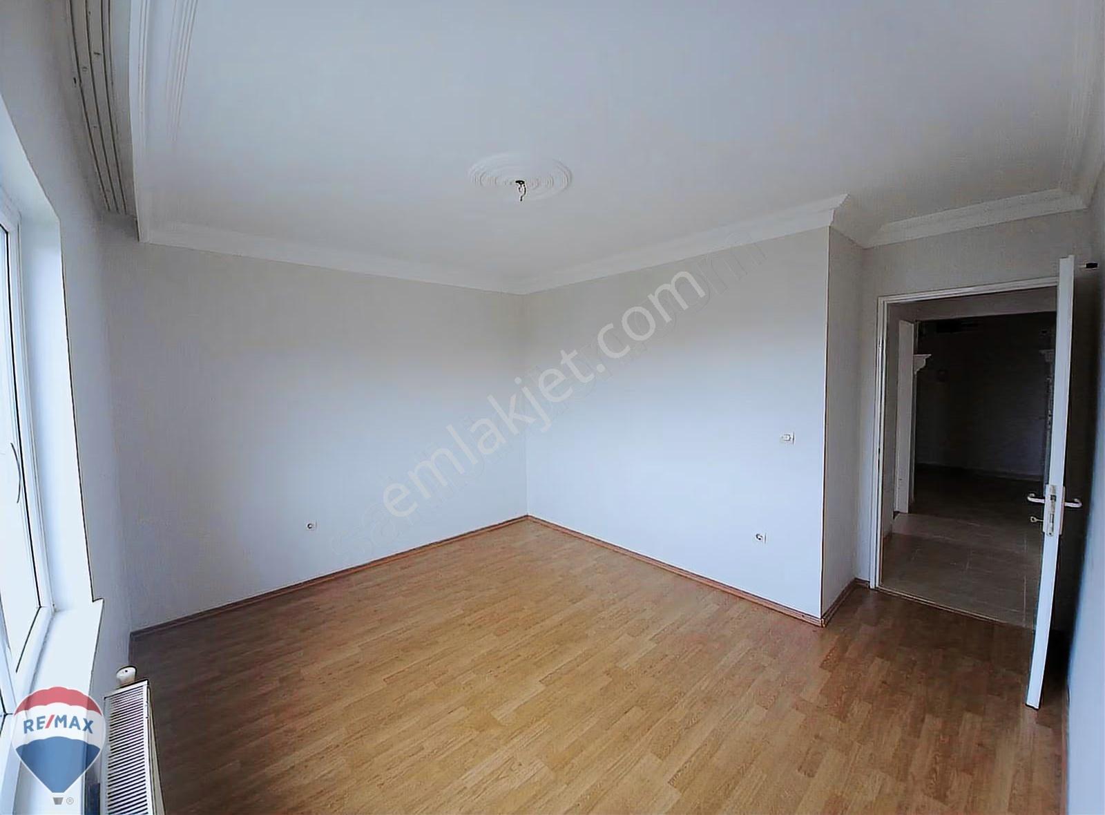 Remax Mavi-camili1 1554 Ada Seçmarket Karşısı Arakat Yenilenmiş - Görsel 21