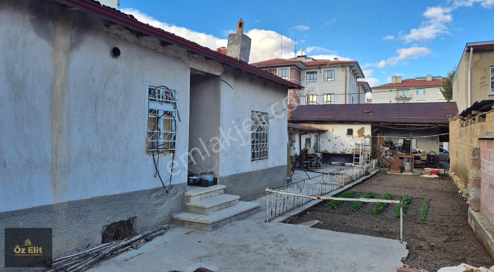 Öz Elit Den Konya Sarayönünde Fırsat Dükkan + 4 Kat İmarlı Arsa - Görsel 6