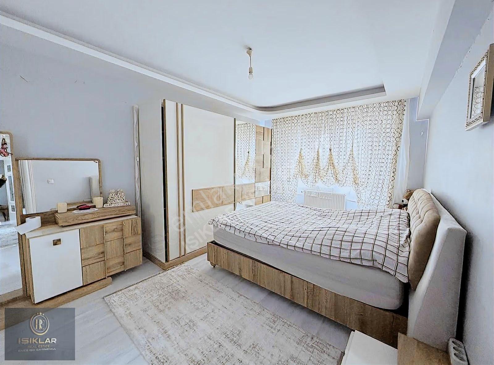 Enes Işık 'tan Yakınca Ana Cadde Kiralık 3+1 Daire - 160m² - Görsel 11