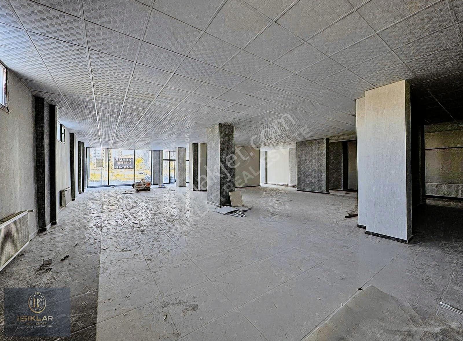 Enes Işık 'tan En İşlek Cadde Üzerinde Kiralık 500m² Dükkan - Görsel 24