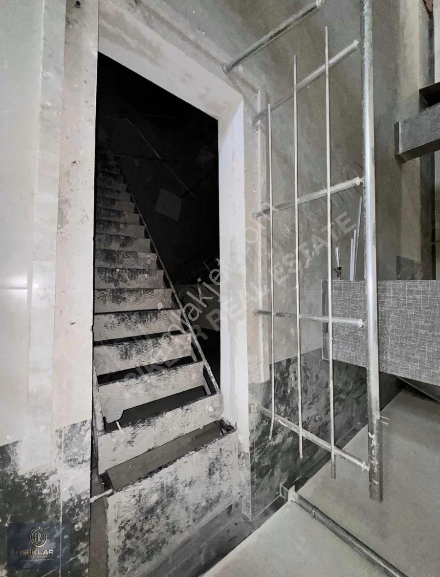 Enes Işık 'tan En İşlek Cadde Üzerinde Kiralık 500m² Dükkan - Görsel 5
