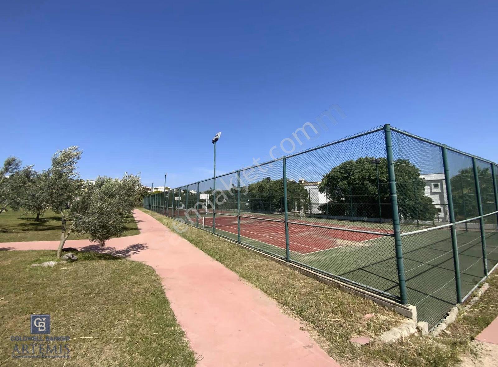 Ortakent Yahşi'de Havuzlu Sitede Kiralık Bahçeli Dubleks - Görsel 3
