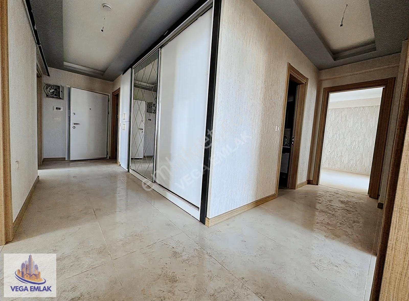 Vega Emlak'tan Güneşevler Sınırı Ve Manzaralı Sıfır Site Dairesi - Görsel 15