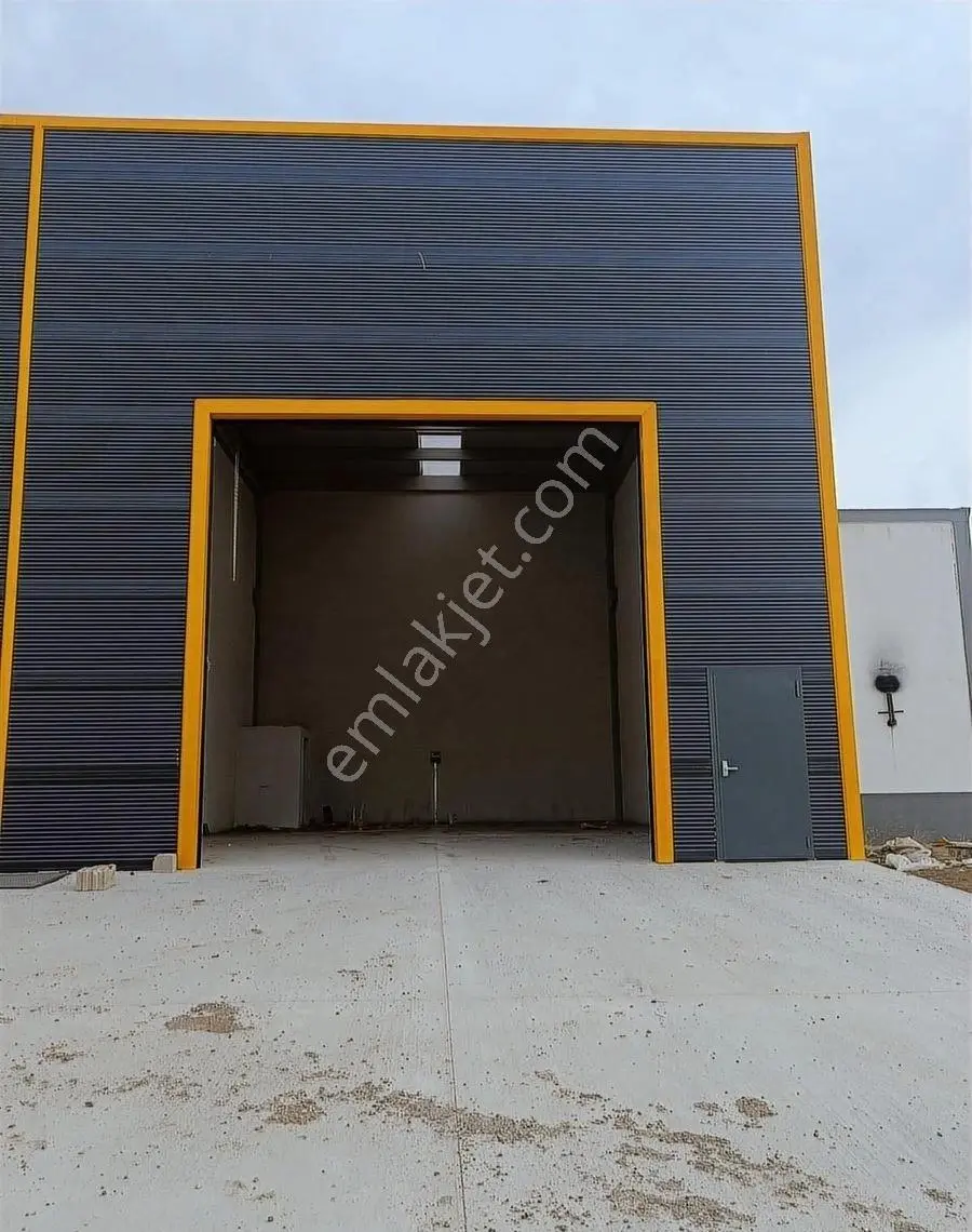 Pusula'dan Kahramankazan Sanayide 110m2 Satılık Fabrika