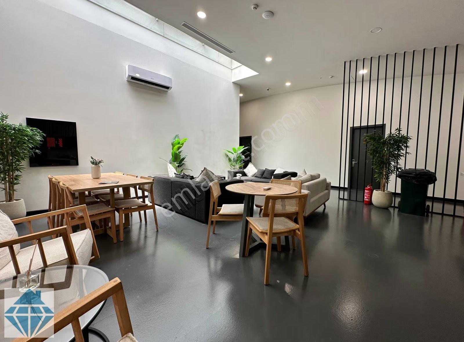 Vadi İstanbul Avm Yanında Suits Collection Manzaralı Teraslı 1+1 - Görsel 32
