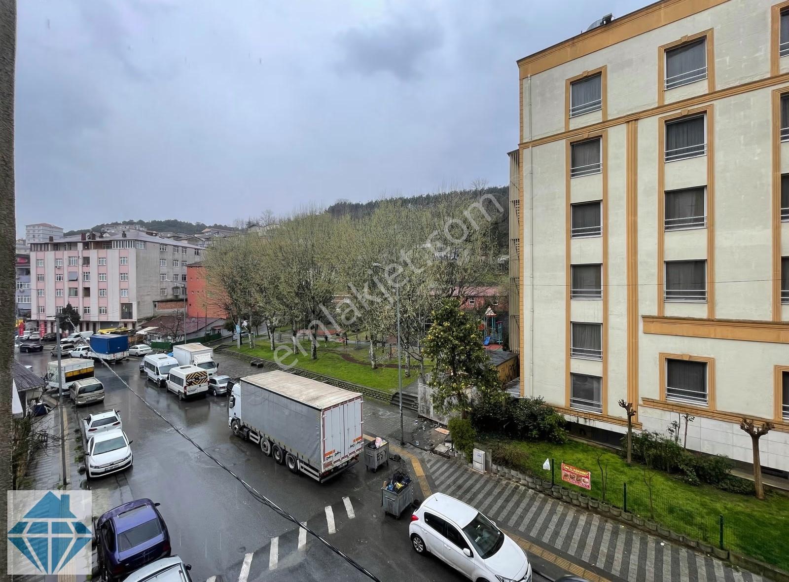 Ayazağa'da Doğa Manzaralı Full Eşyalı Bakımlı 3+1 160 M² - Görsel 15