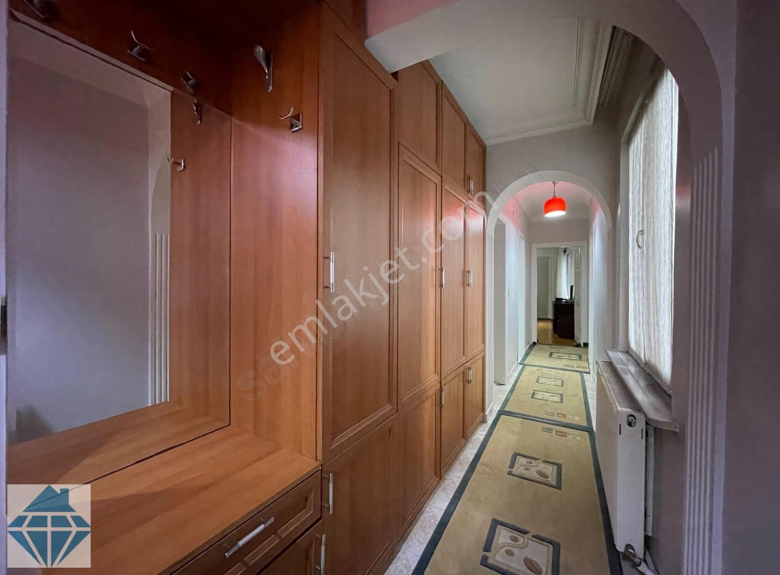Ayazağa'da Doğa Manzaralı Full Eşyalı Bakımlı 3+1 160 M² - Görsel 3