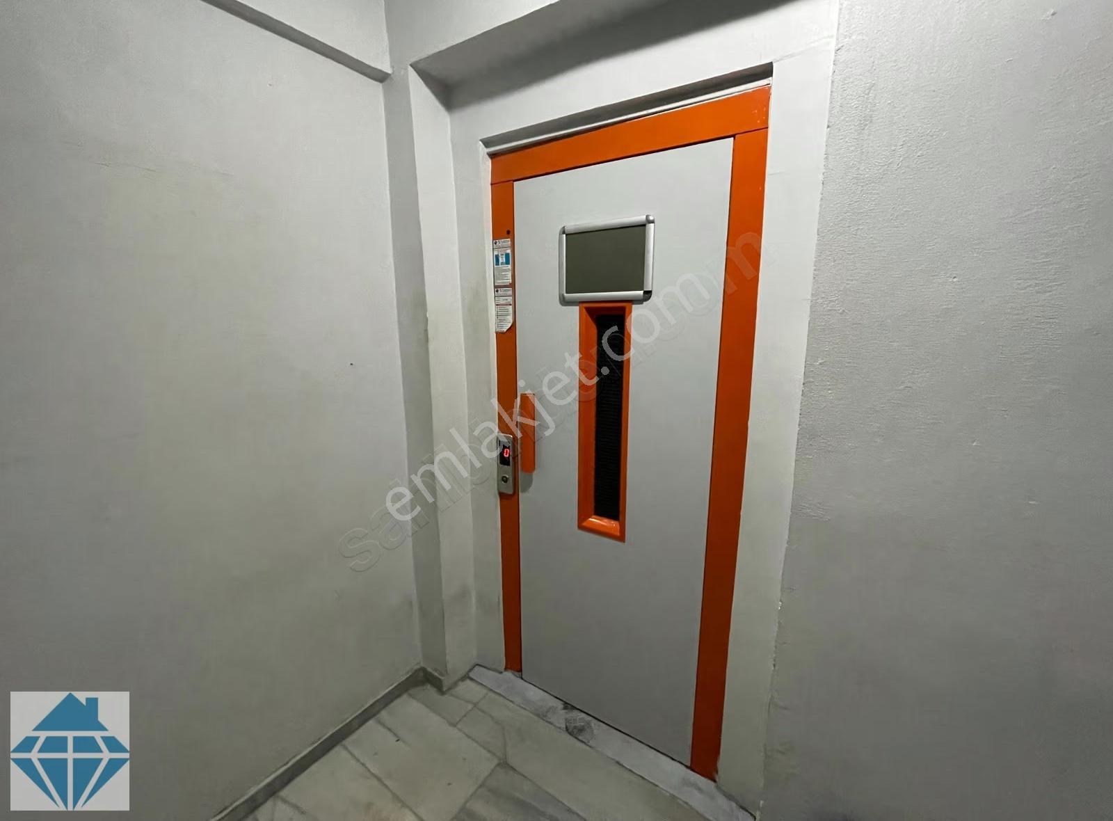 Ayazağa'da Doğa Manzaralı Full Eşyalı Bakımlı 3+1 160 M² - Görsel 34