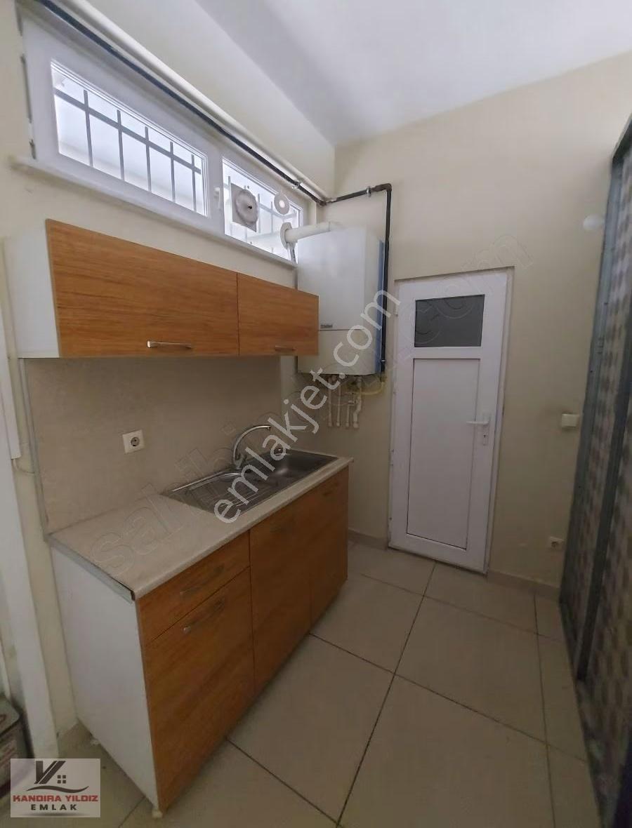 Üsküdar Cumhuriyette Çift Katlı, Metroya Yakın Kiralık Ofis !!! - Görsel 17