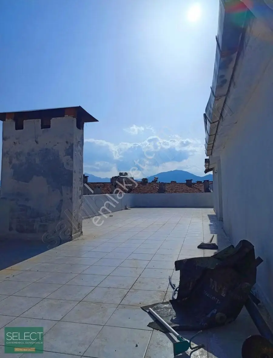 Marmaris Merkezde Satılık Tek Tapu İki Daire - Görsel 2