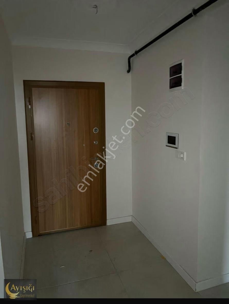 Darıca Nenehatun'da Caddeye Cepheli 2+1 90m² Kiralık Daire - Görsel 3