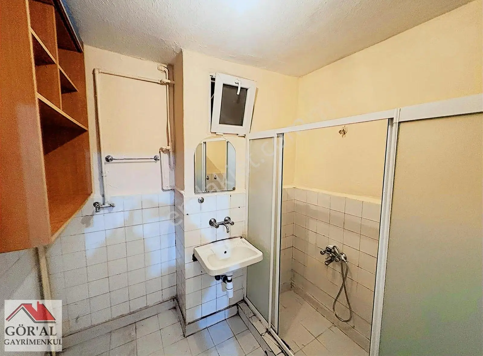 Göral Emlak 2+1 Bağımsız Salon Geniş 1.kot Bahçe Cıkışlı Boş - Görsel 32
