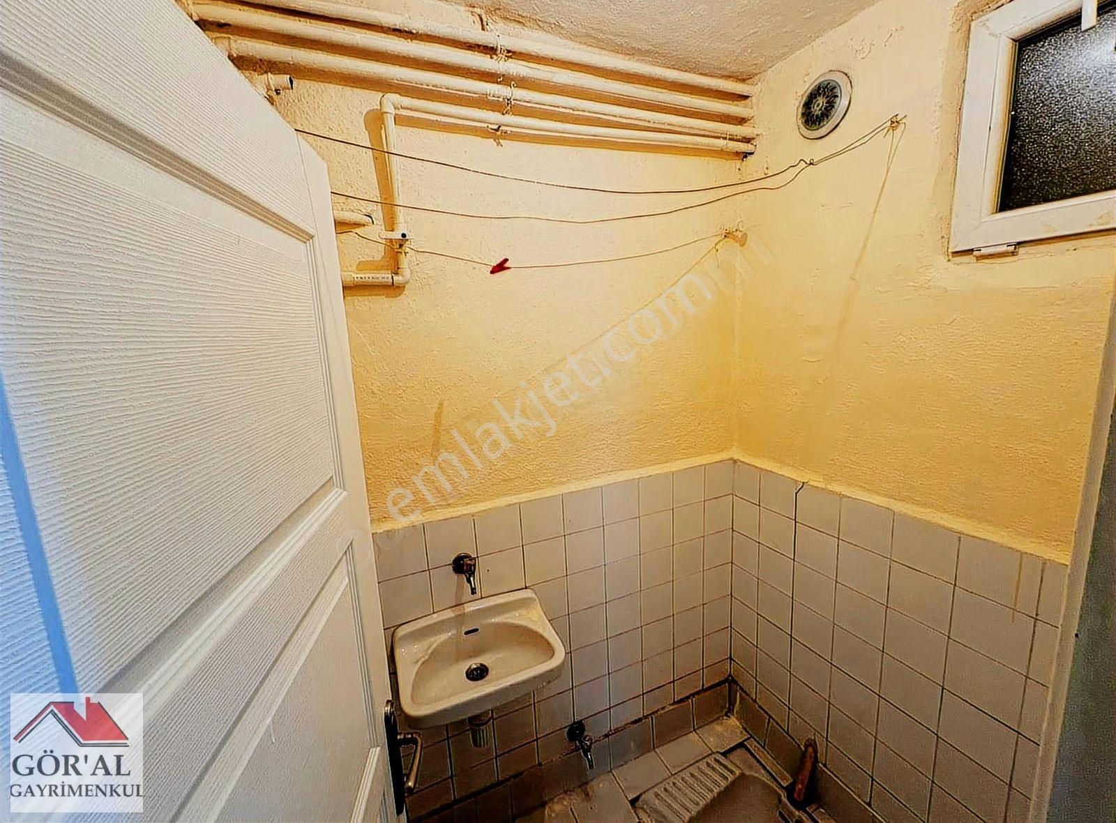 Göral Emlak 2+1 Bağımsız Salon Geniş 1.kot Bahçe Cıkışlı Boş - Görsel 27