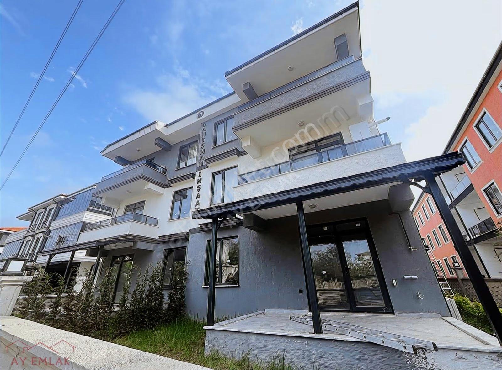 #ay Emlaktan# Karasu'da Havuzlu Site İçersinde Sıfır 2+1 Daire.