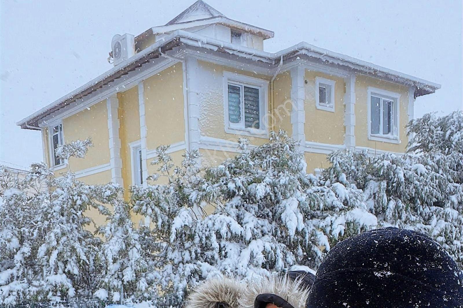 Çatalca Ceylankent Sitesinde Tripleks Villa - Görsel 14