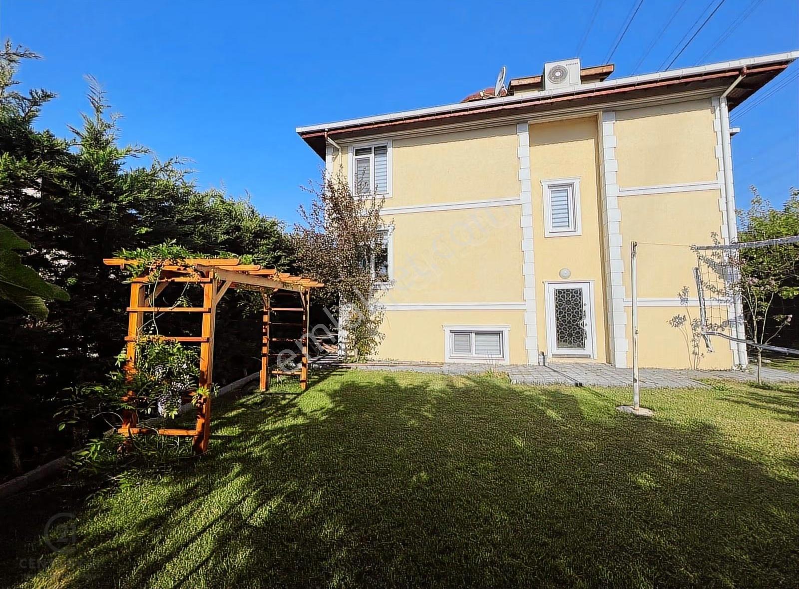 Çatalca Ceylankent Sitesinde Tripleks Villa - Görsel 3