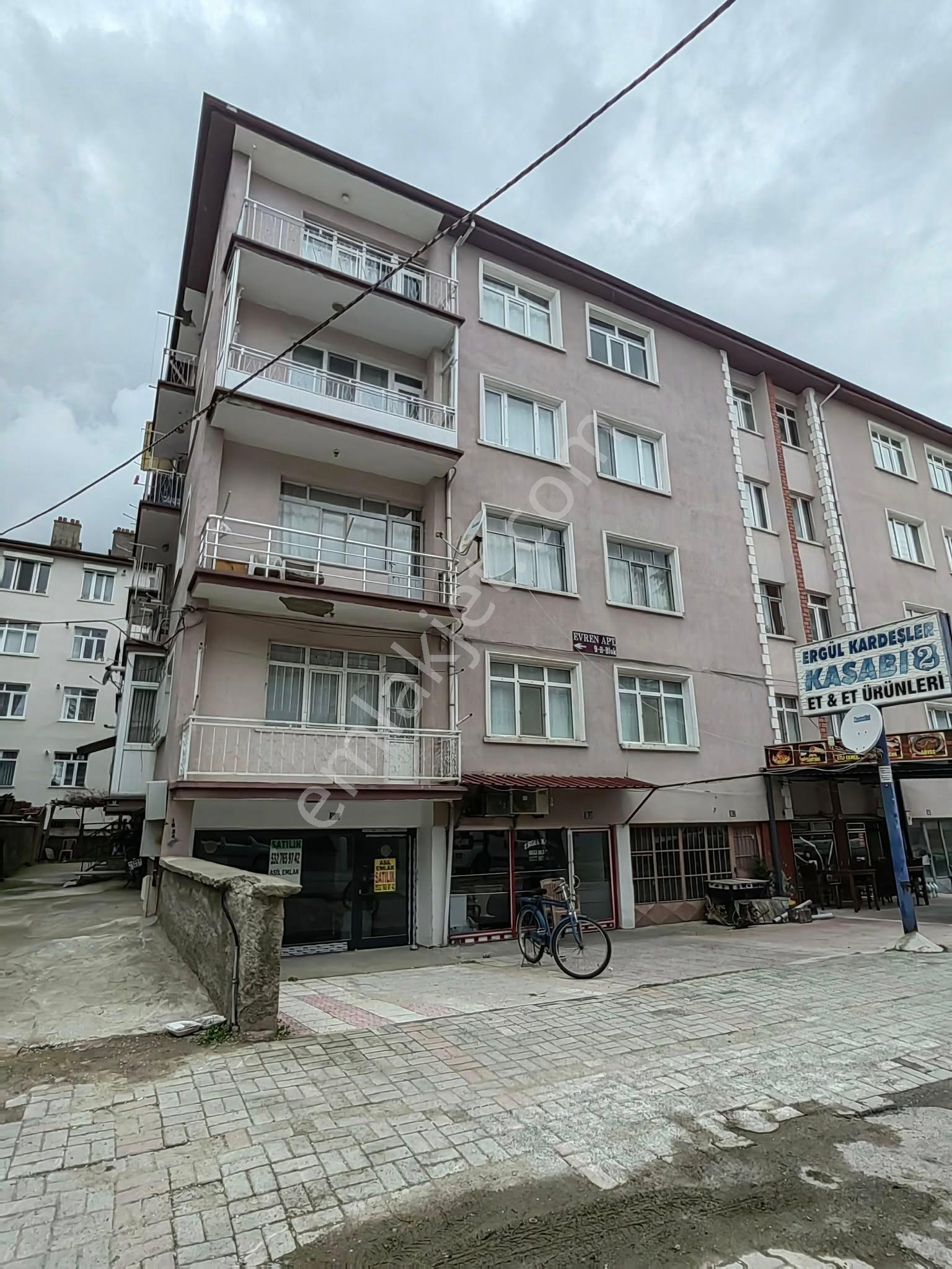 Nasreddinden Altunkalem Muhtarlığı Üstü Satılık Bakımlı Daire - Görsel 14