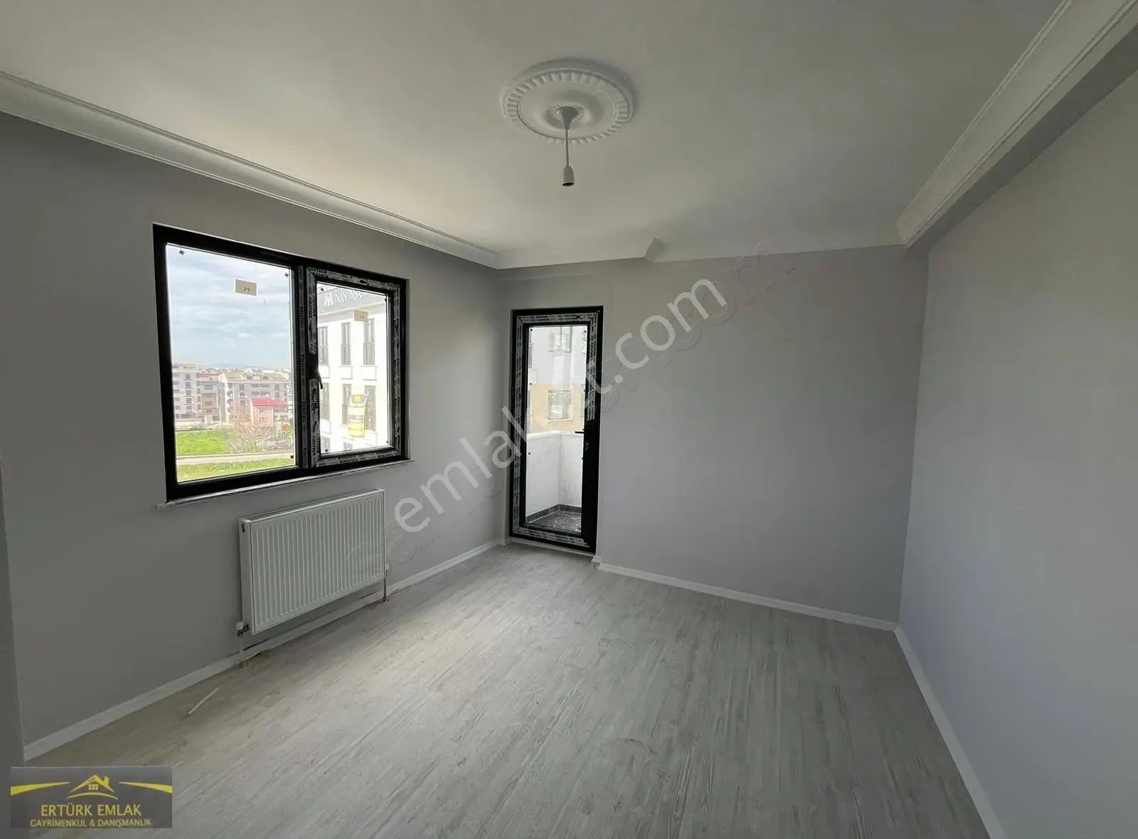 Ertürk Emlak'tan Ragıp Demirkol Cad. Üzerinde Sıfır 3+1 Daire - Görsel 2