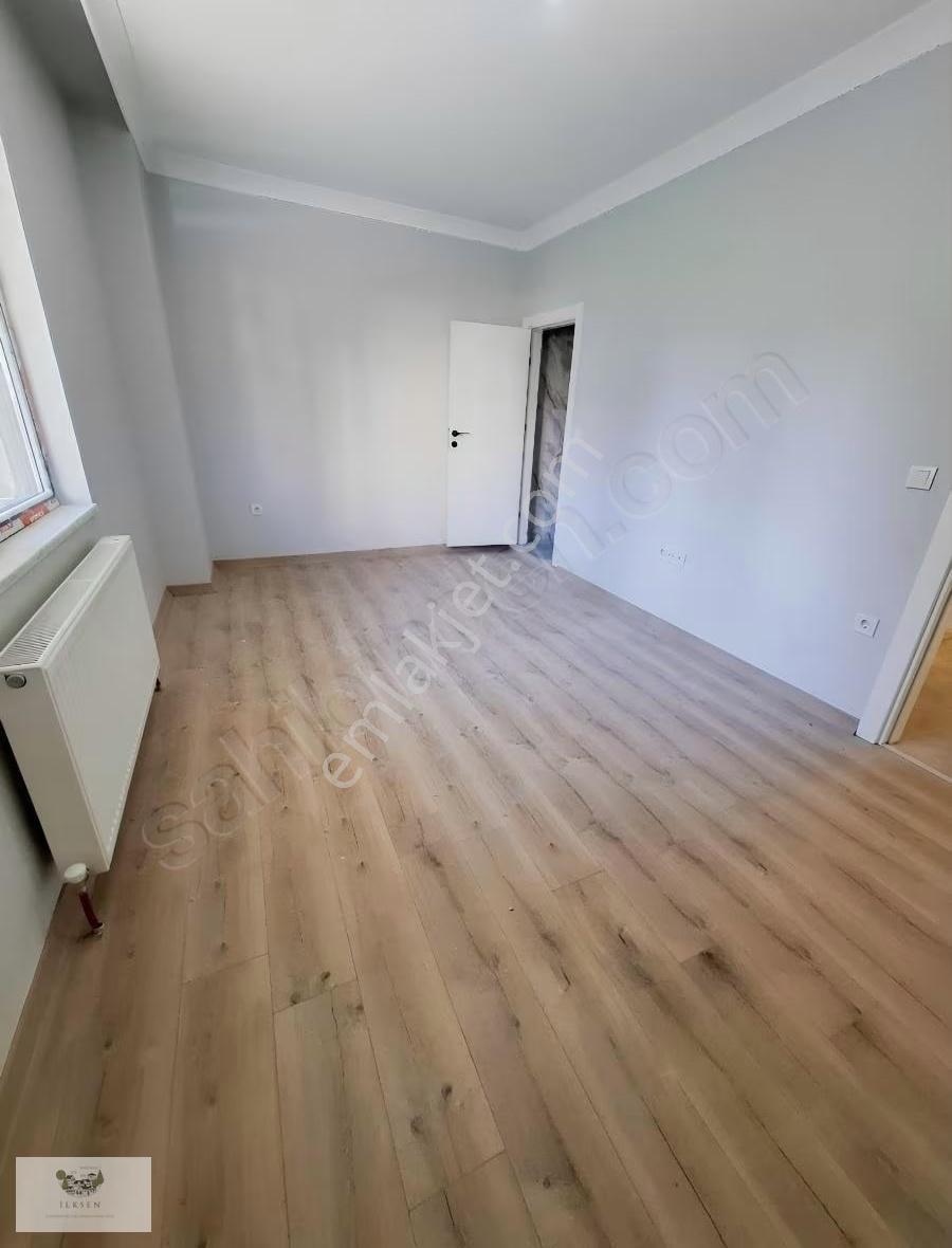 Bahçelievlerin En Sakin Yerinde 3 +1 Ebeveyn Banyolu Kap Otopar - Görsel 6