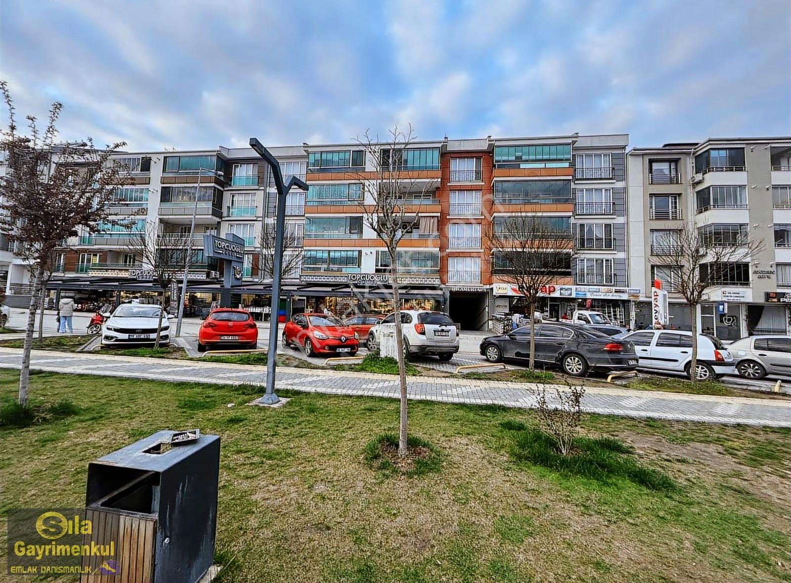 Sıla Gayrimenkulden Sıfır Ayarında,çarşı Merkezinde 3+1 Daire - Görsel 2