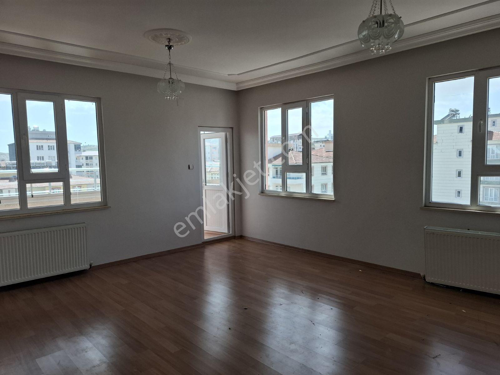 Hakev'den Erdemoğlu Merkezi Konumda Kiralık 3+1 Geniş Daire - Görsel 14