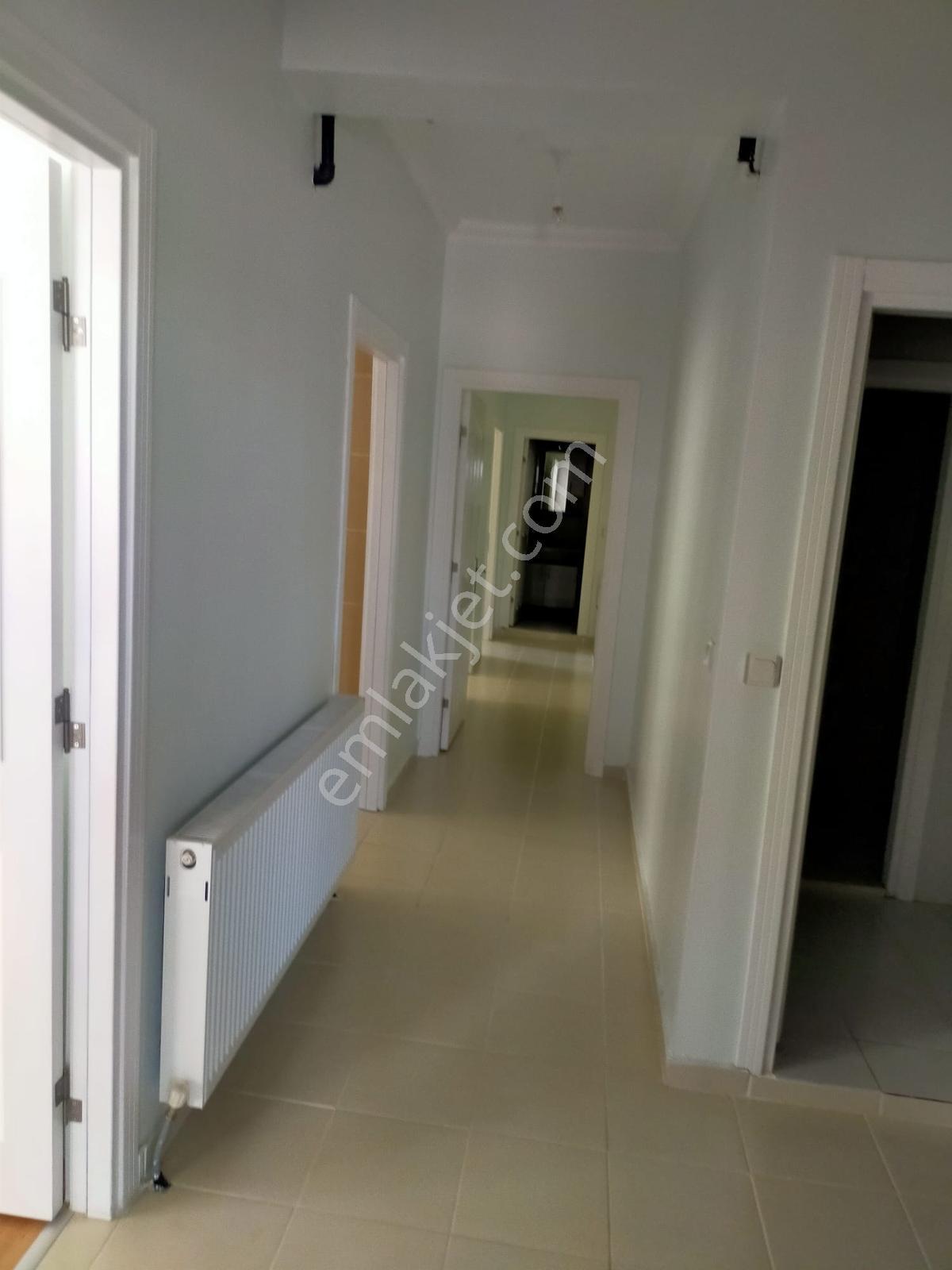 Konya Beyşehir Yeni Mahallede Satılık Bakımlı Ferah Daire 3+1 - Görsel 9