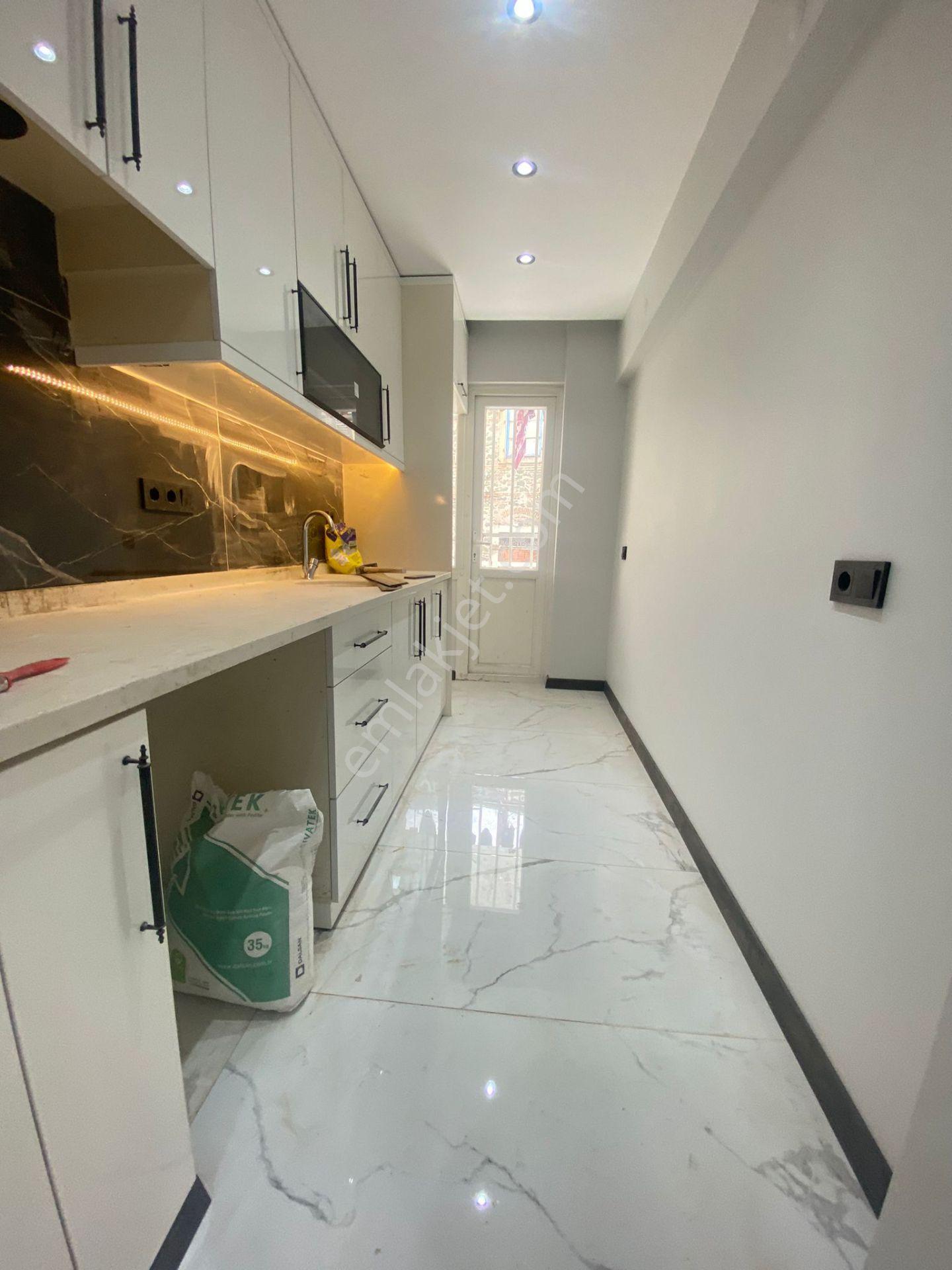 Acil Konak Zeytinlik Mahallesinde 2+1 85m2 Arakat Full Tadilatlı Satılık Daire - Görsel 23