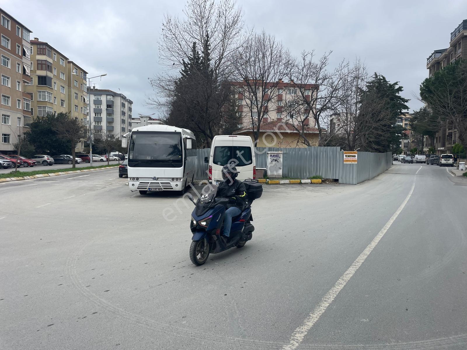 Yeni Mah'de Cadde Üzerinde Kira Getirili İskanlı Dükkan - Görsel 17