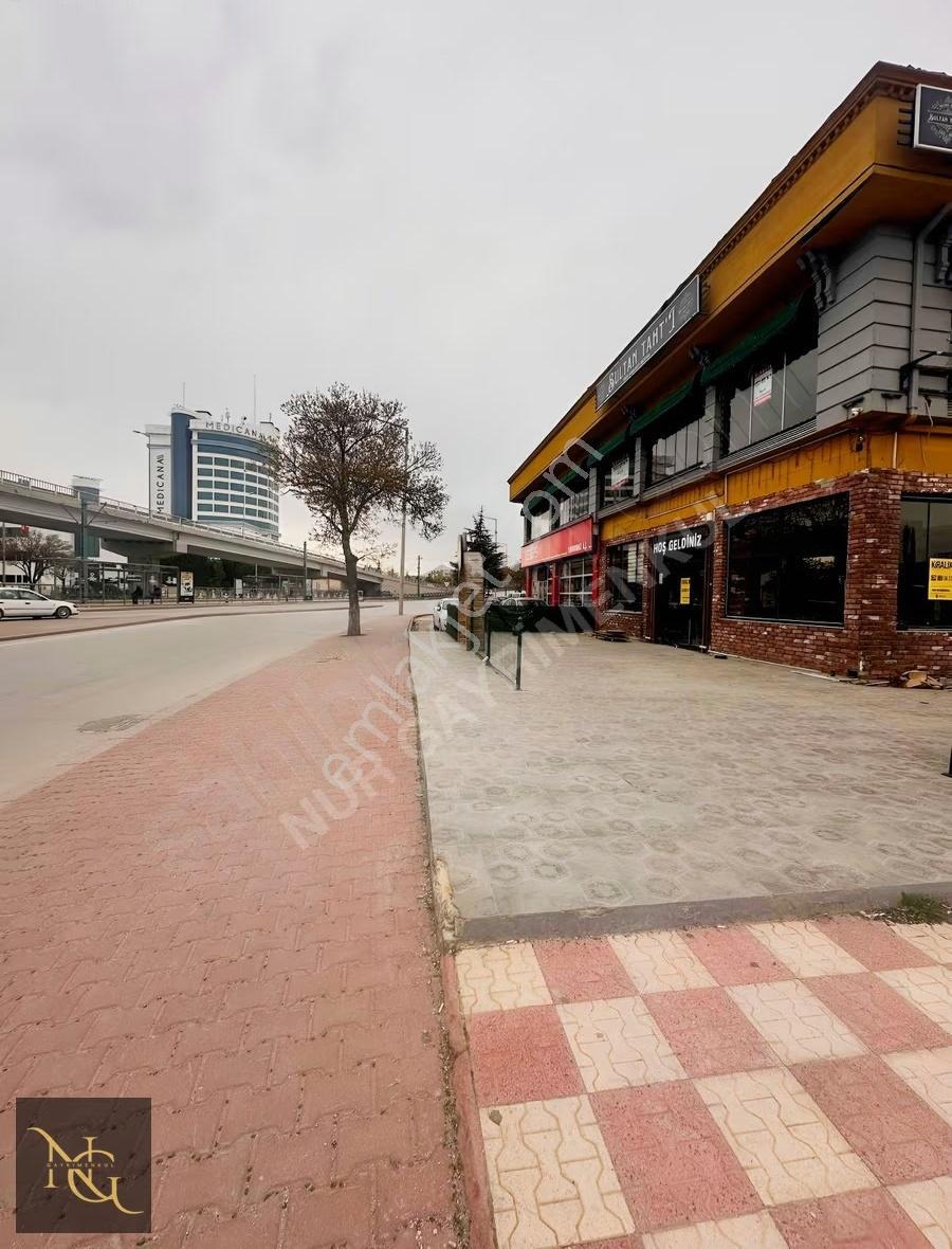 Medicana Hastanesi Karşısında Kiralık 750m2 Dükkan