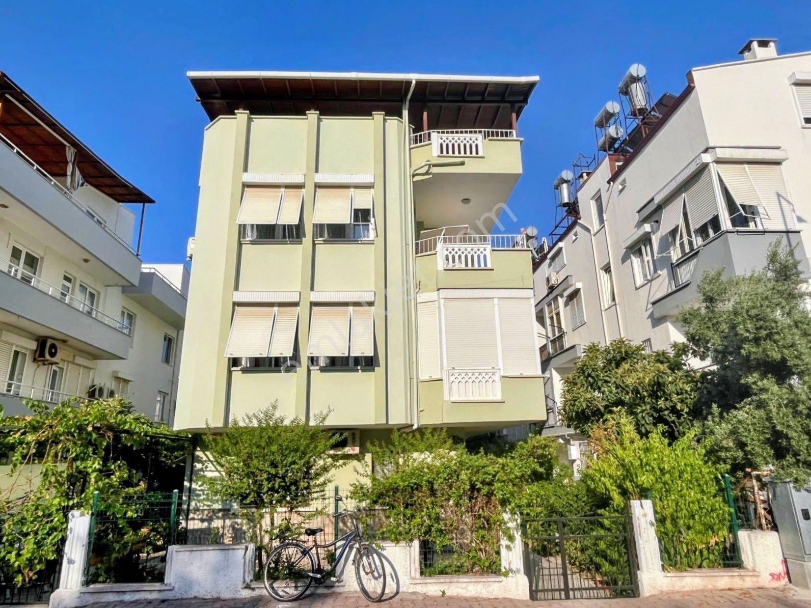 Antalya Lara Güzeloba Da Satılık Dubleks Daire
