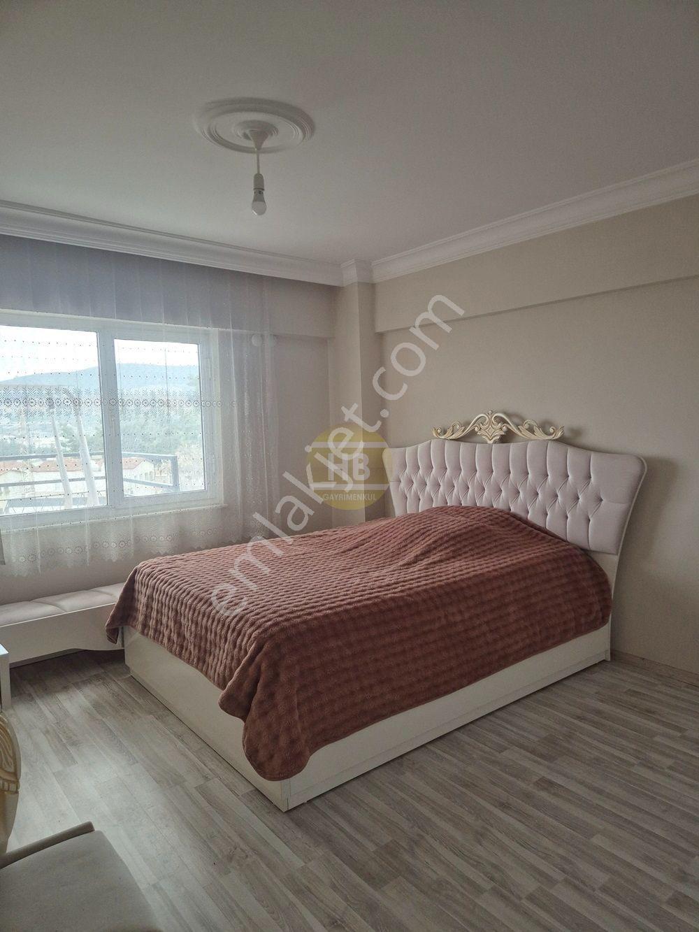 Hb'den 3+1 Eşyalı Kiralık Daire,ikiçeşmelik'de Deniz Manzaralı - Görsel 26