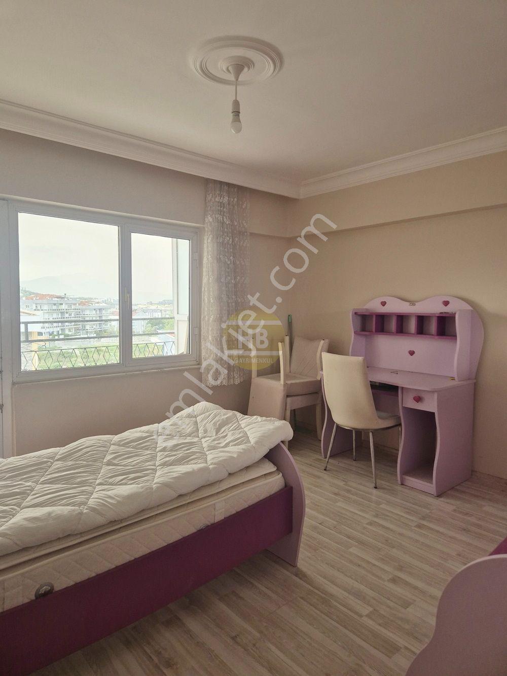 Hb'den 3+1 Eşyalı Kiralık Daire,ikiçeşmelik'de Deniz Manzaralı - Görsel 12