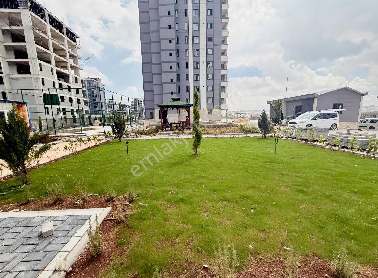 Burhan Kılınç'dan Acil Satılık 2+1 Ultra Lüx Site İçerisinde - Görsel 2