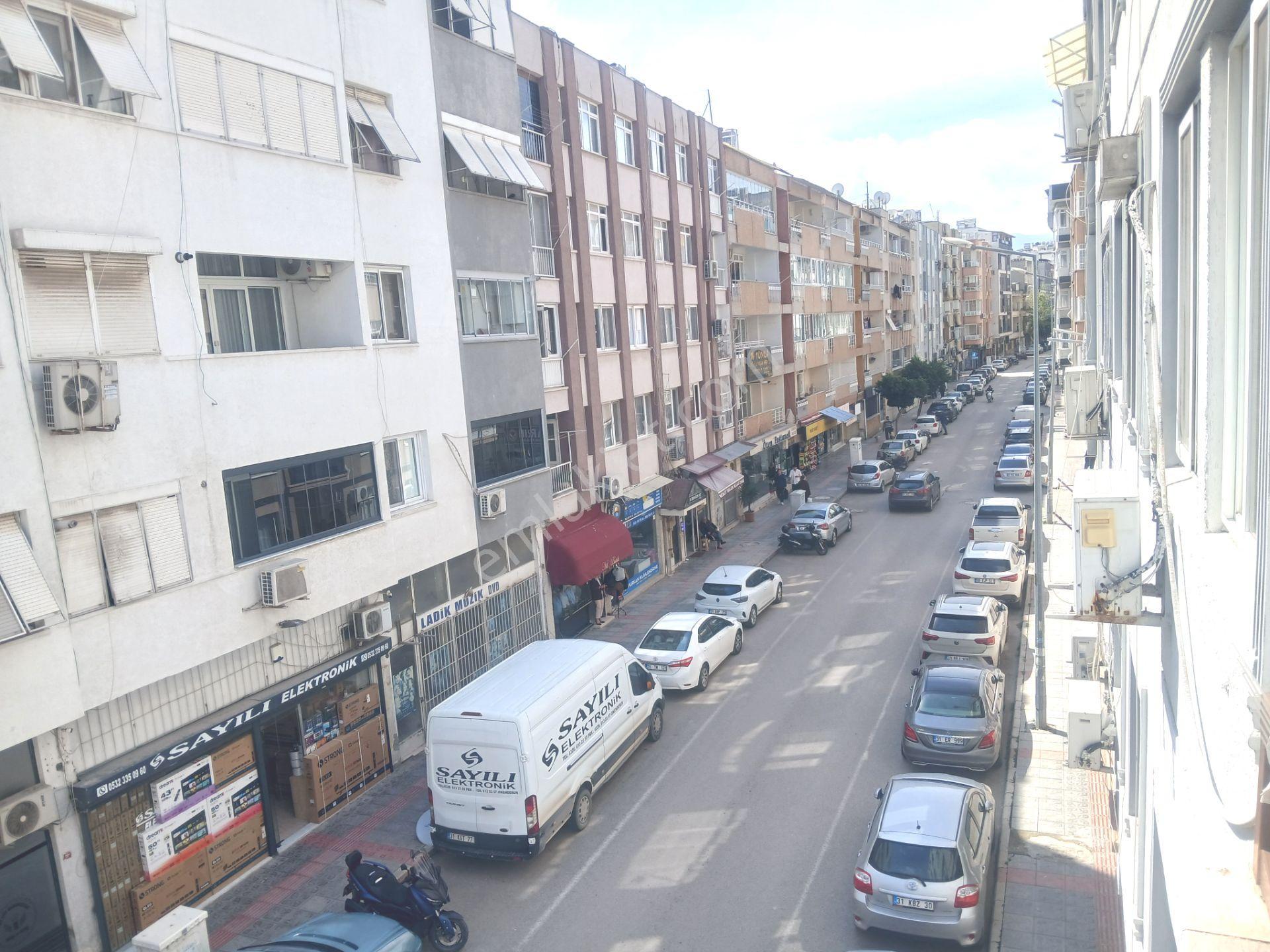 Süleymaniye Mahallesinde Belediye Evlerinde Ana Cadde Üzeri Doğalgazlı Temiz Satılık Daire - Görsel 16