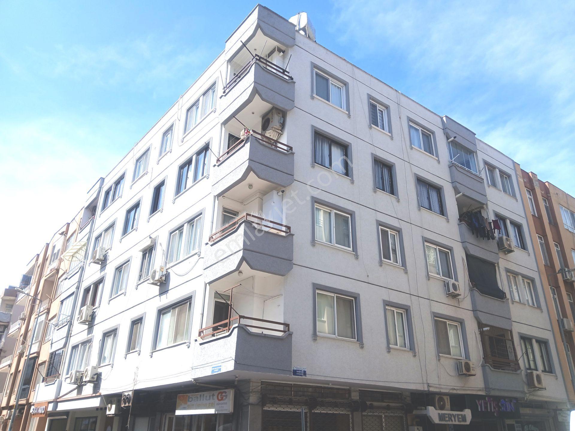 Süleymaniye Mahallesinde Belediye Evlerinde Ana Cadde Üzeri Doğalgazlı Temiz Satılık Daire