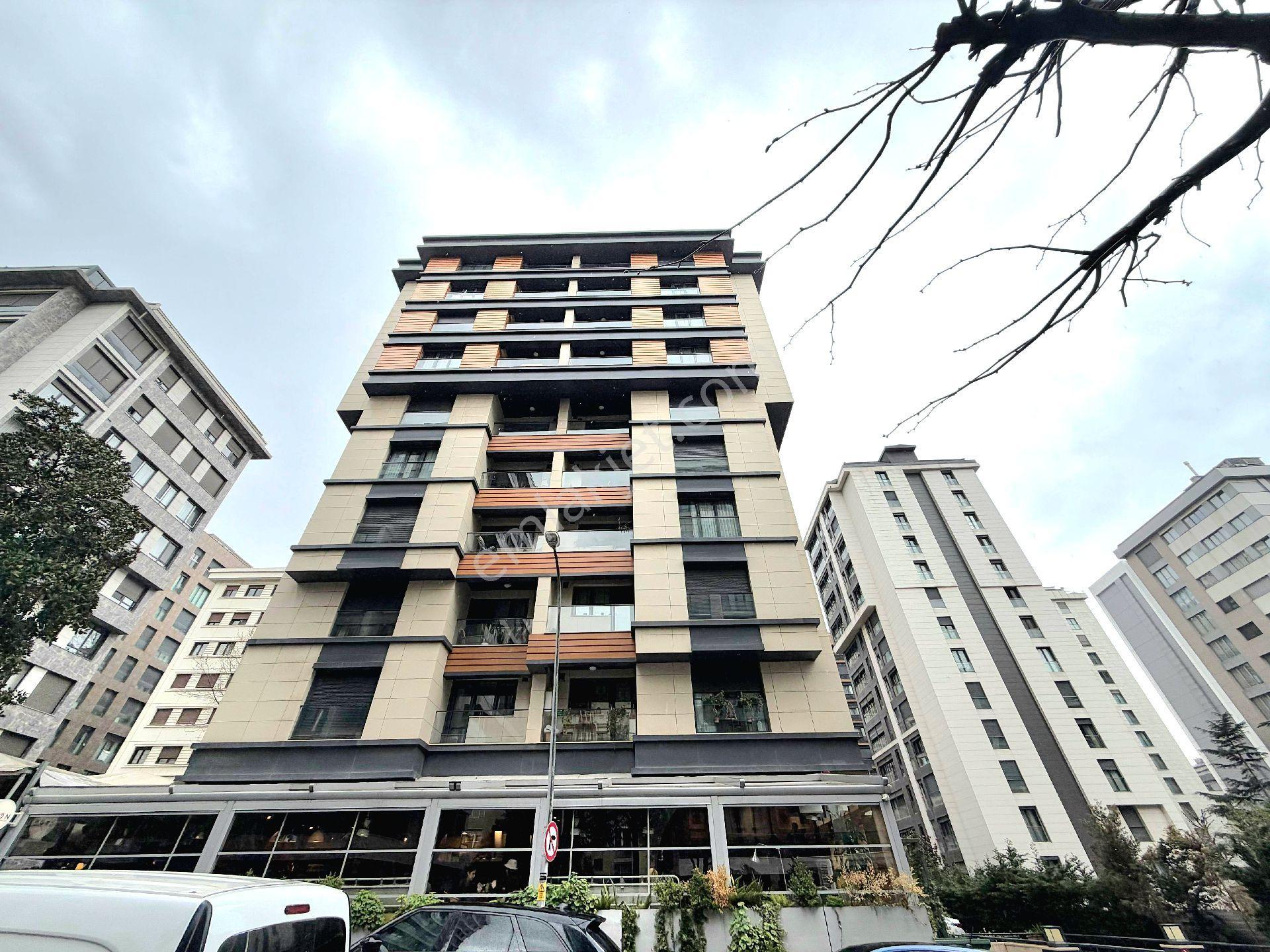 Suadiye Bağdat Caddesi Ve Sahile Çok Yakın Satılık 3+1 Daire