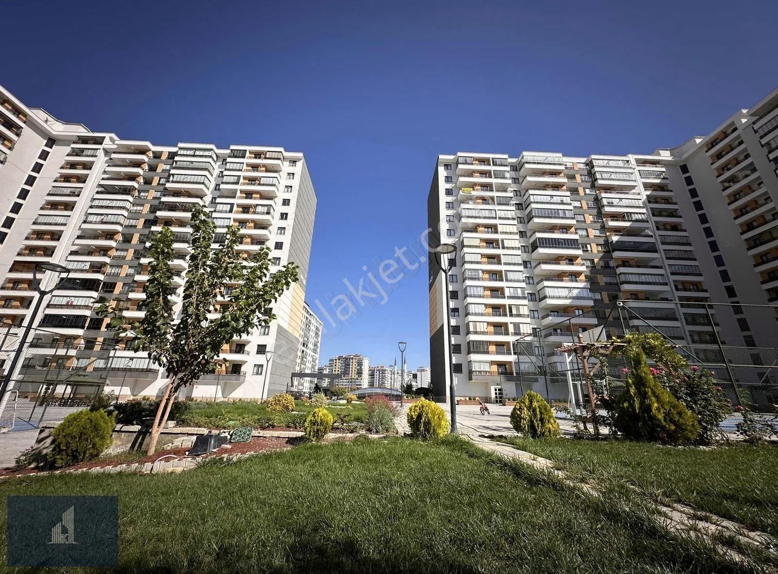 Kadir Dikici'den Güzelkentte Satılık Park Manzaralı 3+1 Daire