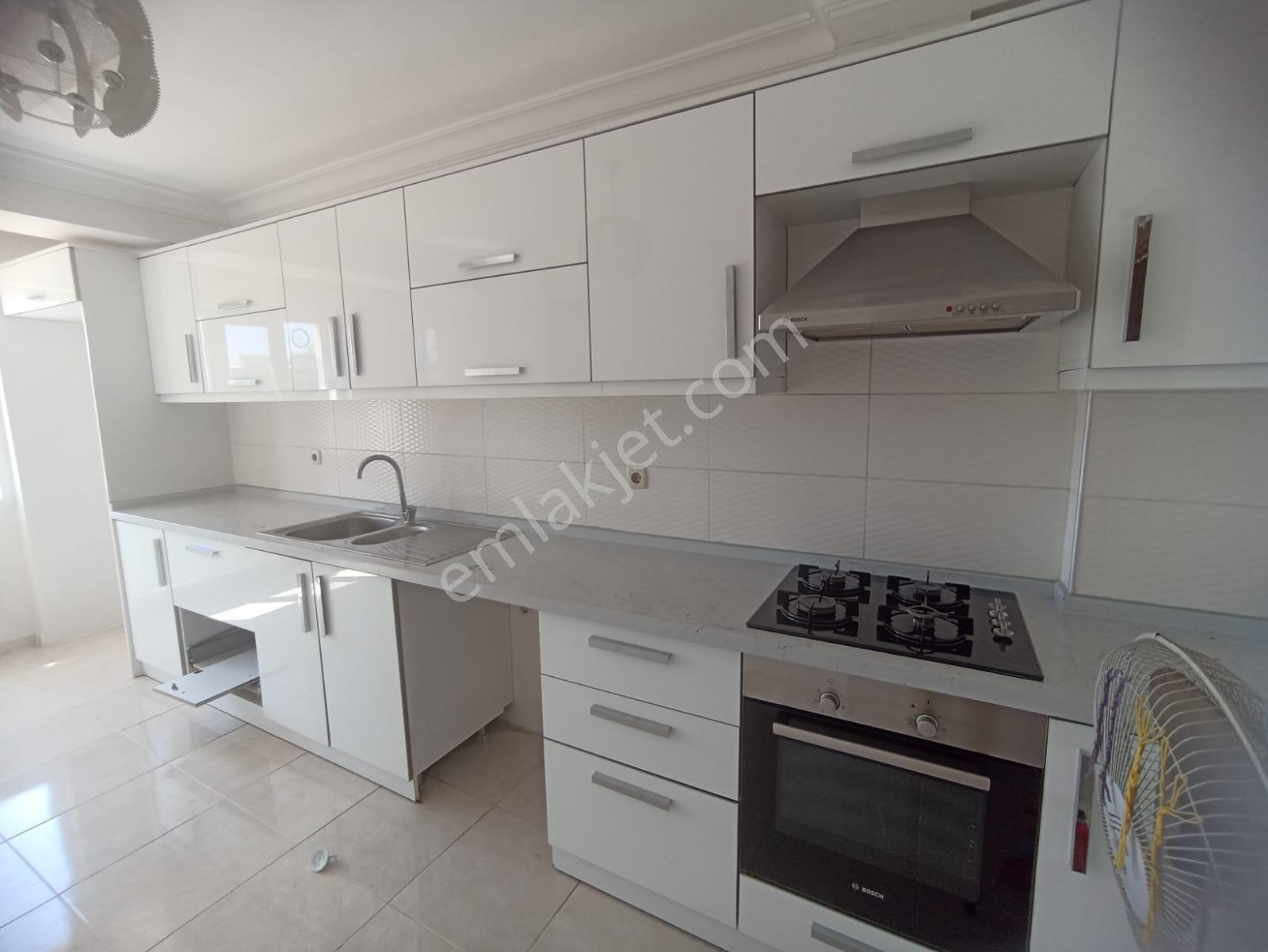 Aydın Efeler'de Satılık 3+1 Daire, 185m², Merkezi Konum - Görsel 3