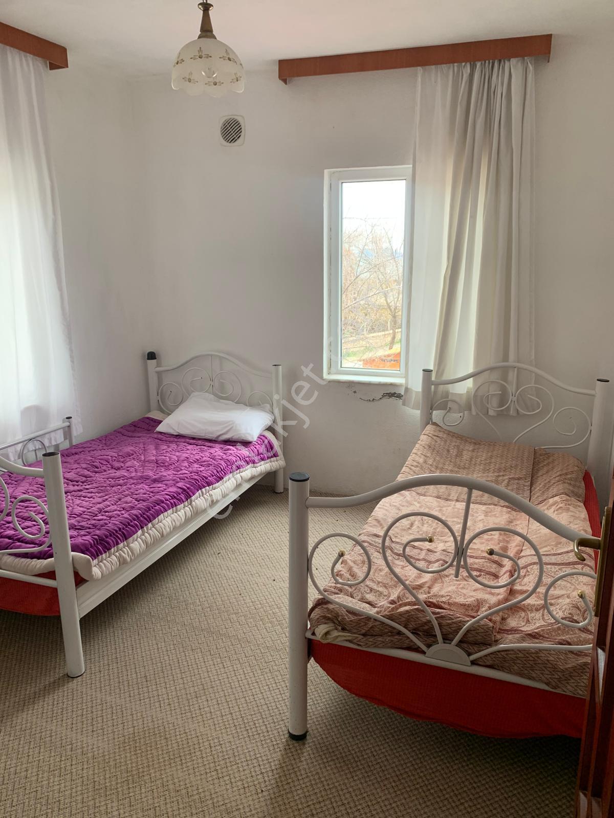 İmişehir Köy İçi, Köşebaşı 3 Katlı Ev - Görsel 28