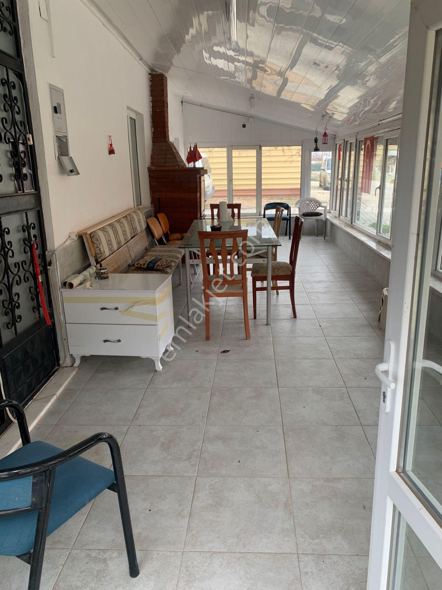 İmişehir Köy İçi, Köşebaşı 3 Katlı Ev - Görsel 6