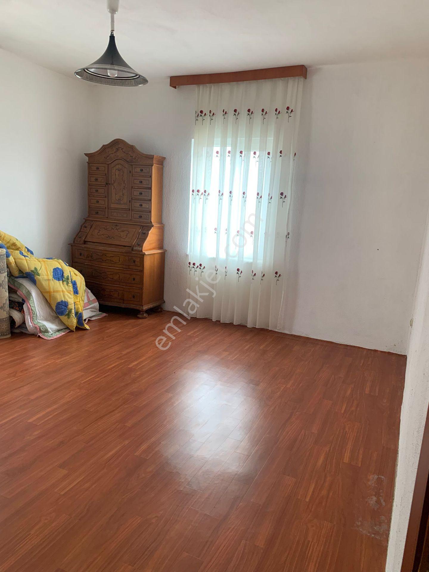 İmişehir Köy İçi, Köşebaşı 3 Katlı Ev - Görsel 26