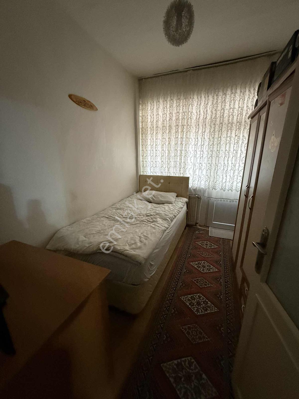 Gebzeli Cad. Satılık 3+1 Daire, 1. Kat, Geniş Salon - Görsel 23