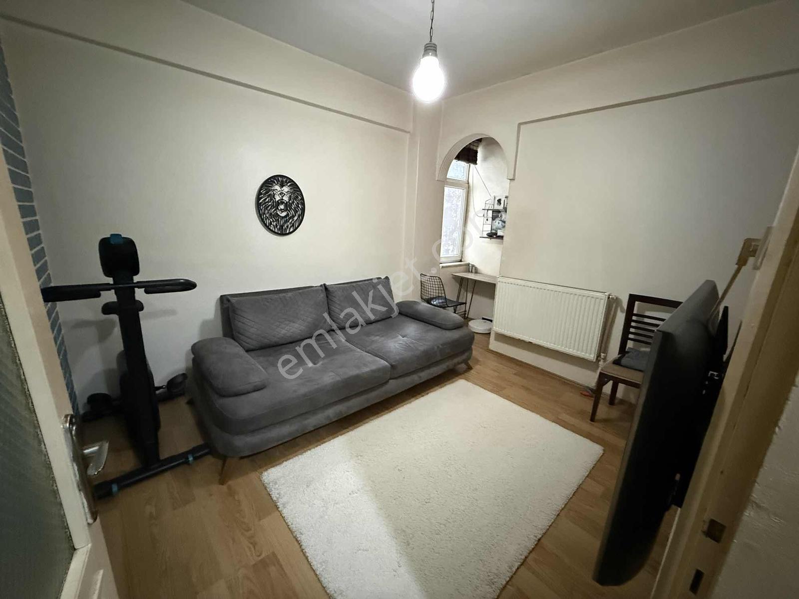 Gebzeli Cad. Satılık 3+1 Daire, 1. Kat, Geniş Salon - Görsel 7