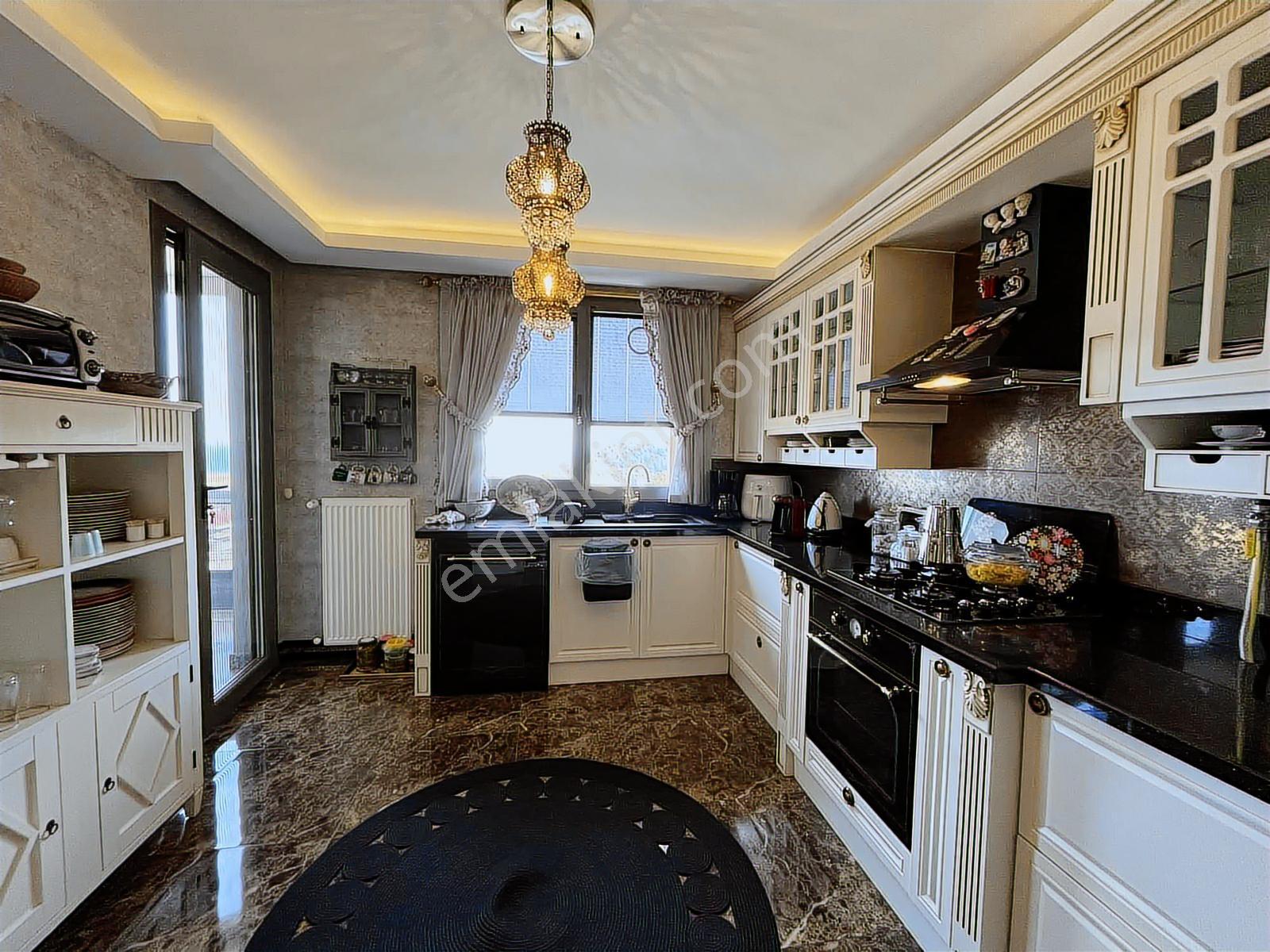 Remax Can Baydır 3+1 Havuzlu, Kapalı Otopark Deniz Manzaralı - Görsel 5